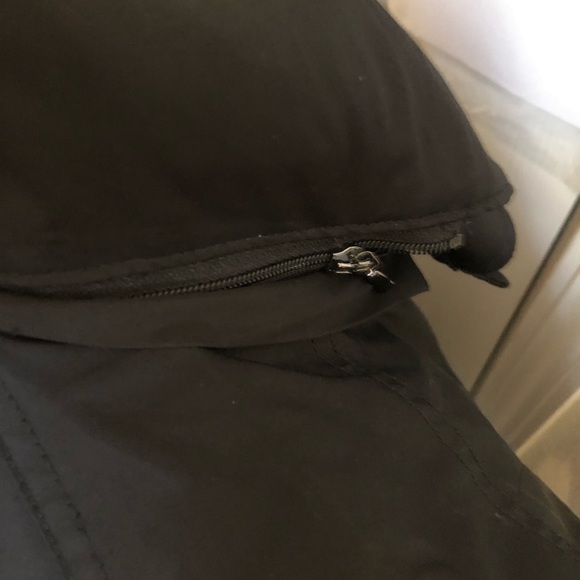 Cole Haan woman’s, size S, Black, 2 in 1 jacket - Picture 4 of 8